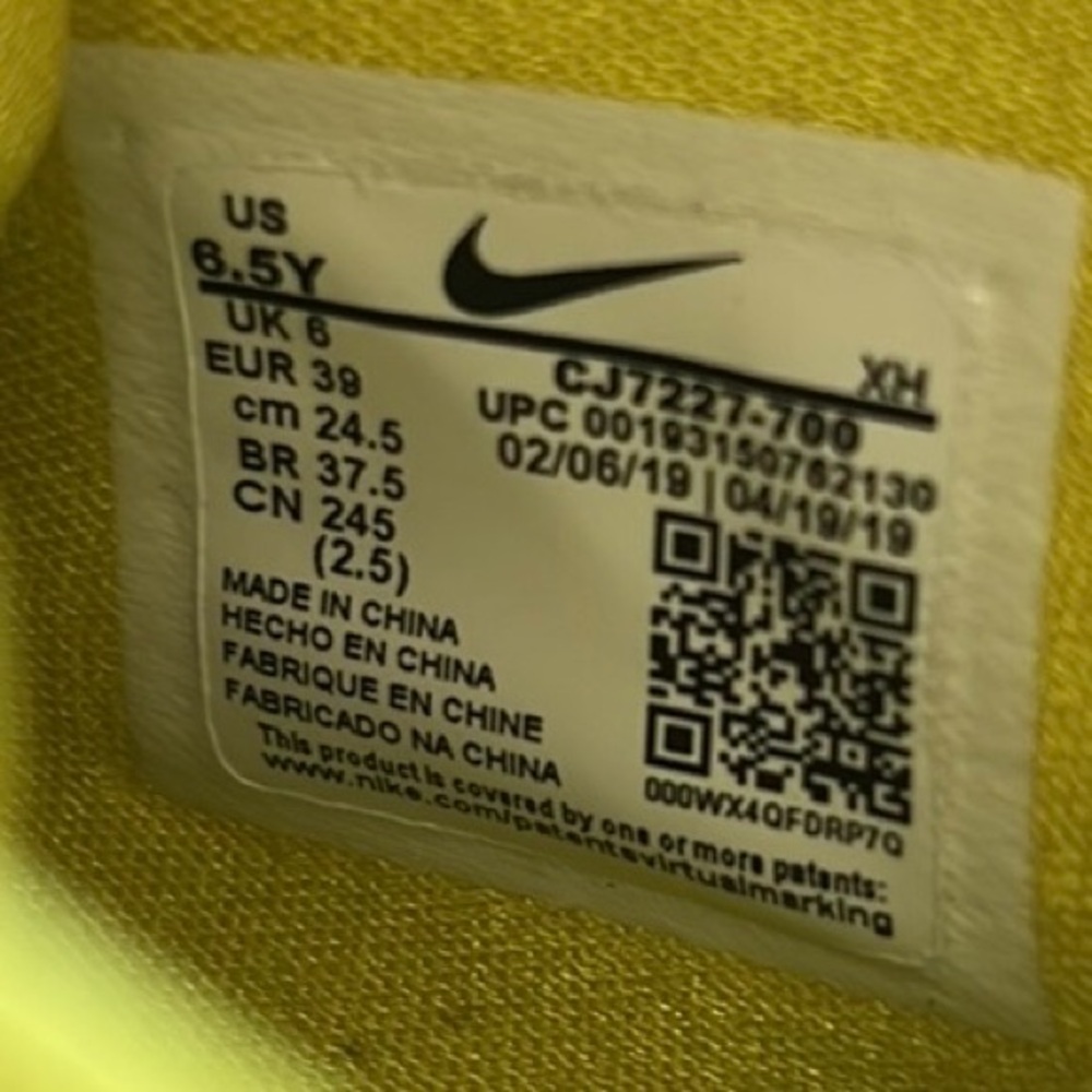 Nike SpongeBob SquarePants yellow 6.5 Big Boy sneaker Kyrie - Picture 16 of 16